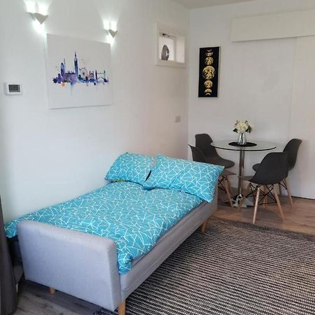 Star London Brent Street Cosy 1-Bed Hideaway Apartment Hendon Bagian luar foto