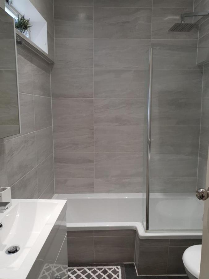 Star London Brent Street Cosy 1-Bed Hideaway Apartment Hendon Bagian luar foto